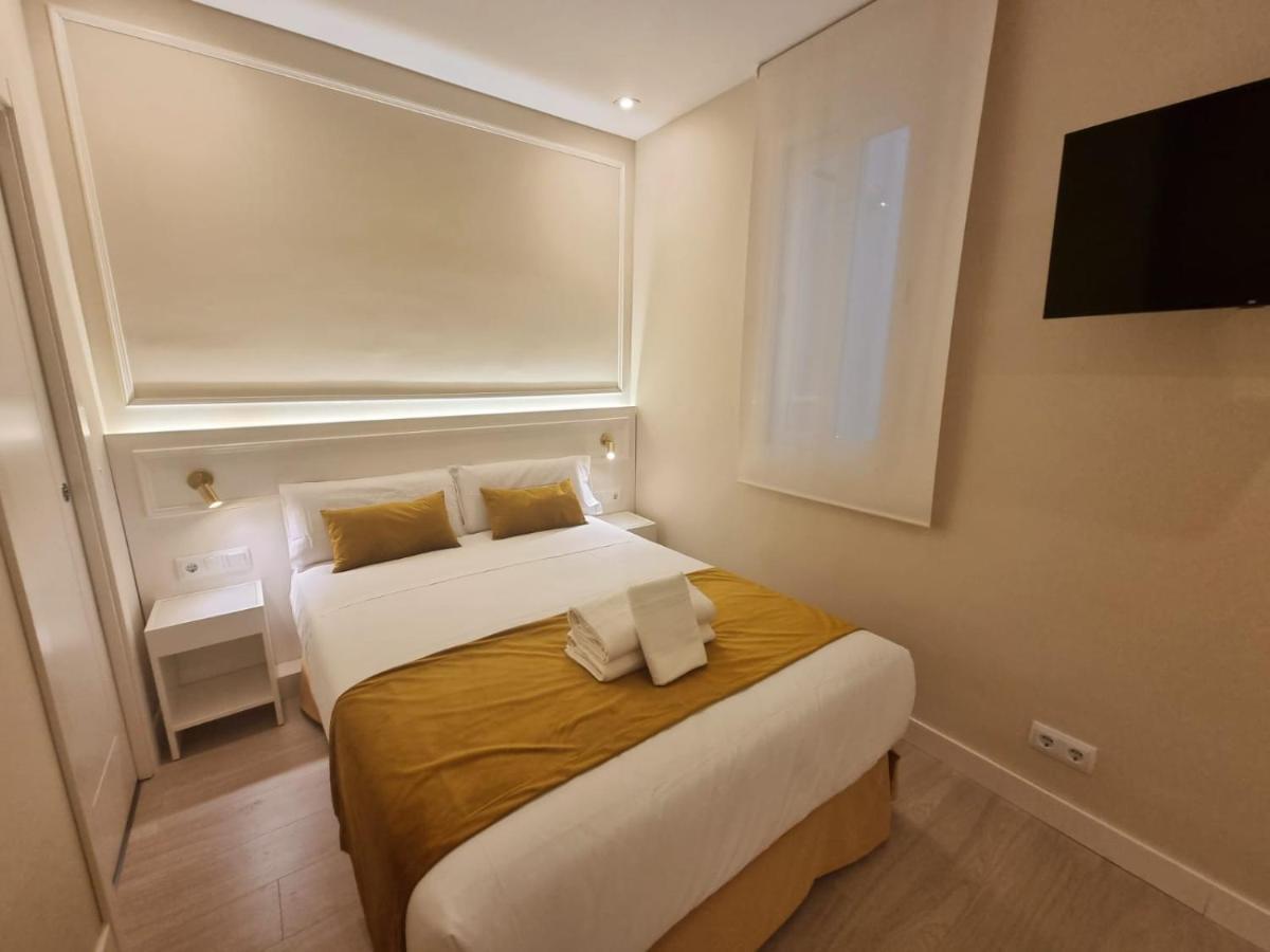 Ch Velarde Hotel Madrid Buitenkant foto