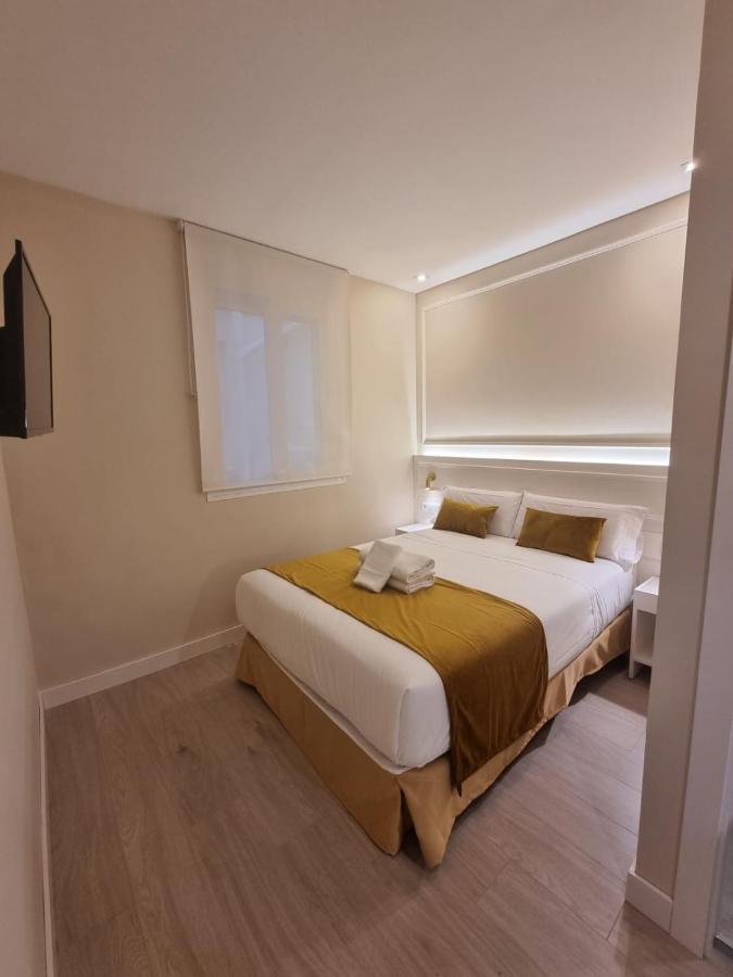 Ch Velarde Hotel Madrid Buitenkant foto