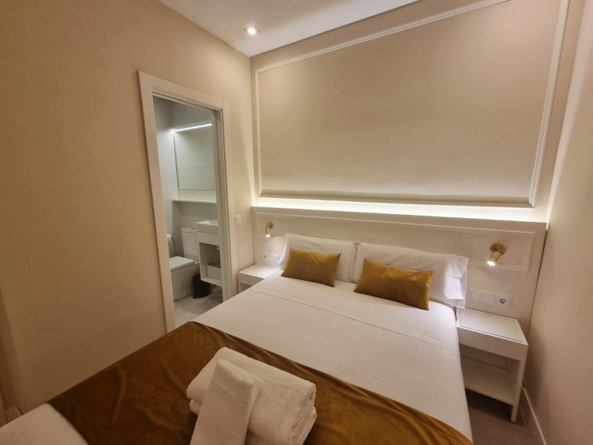 Ch Velarde Hotel Madrid Buitenkant foto